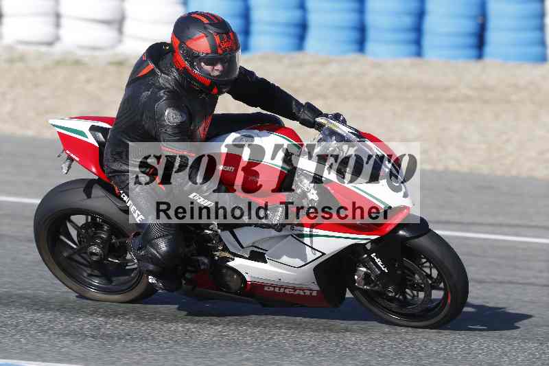 /02 28.-31.01.2025 Moto Center Thun Jerez/gruen-green/92